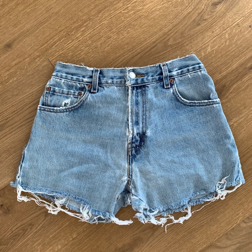 LEVIS cutoff denim shorts